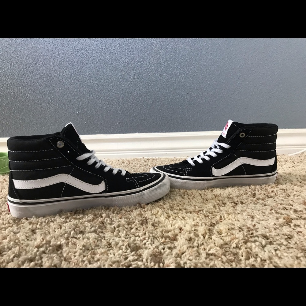 Vans - Picture 4 of 5